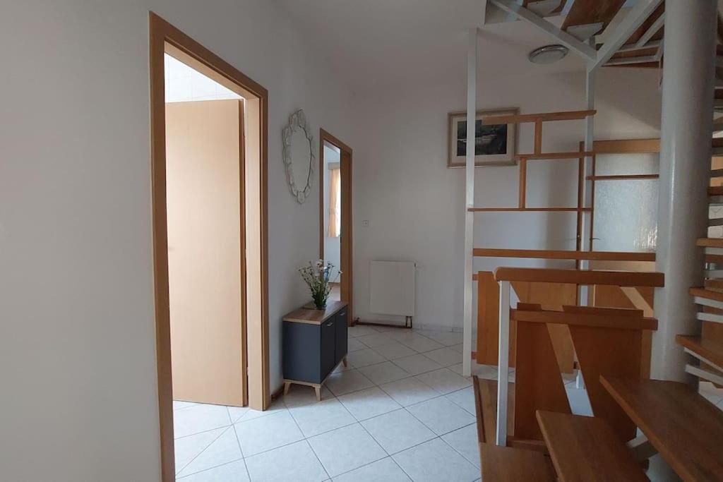 Klasicky Dum, 5 Loznic , 5 Bedrooms, Dovolenkový dom *