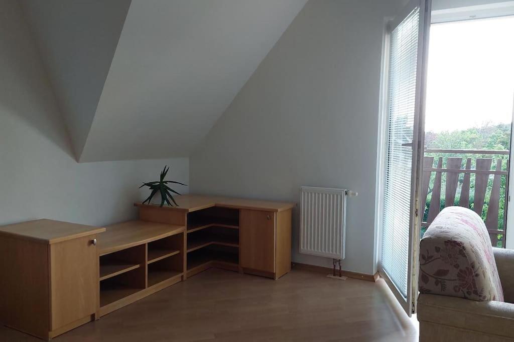 Klasicky Dum, 5 Loznic , 5 Bedrooms, Dovolenkový dom Prague